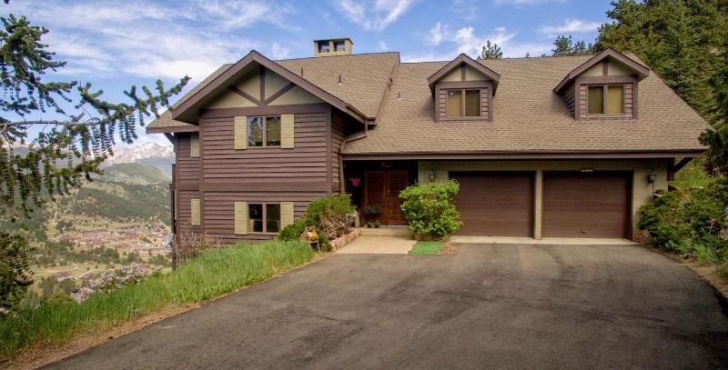 Three-Bedroom House image 2