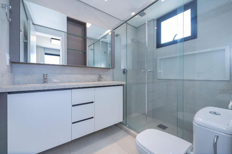 Adra 301 - 3 Bedrooms - 2 Parking Spaces | Downtown Bombinhas - image 9