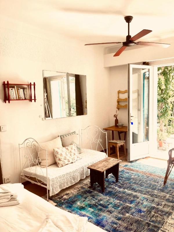Double Room with Garden View image 3