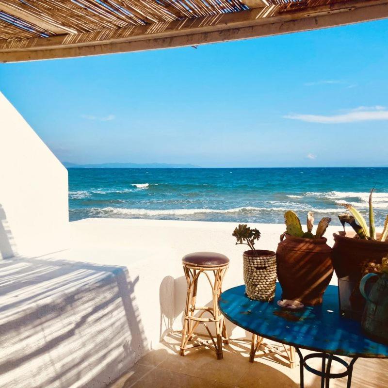 Superior Double Room with Terrace and Sea view  image 4