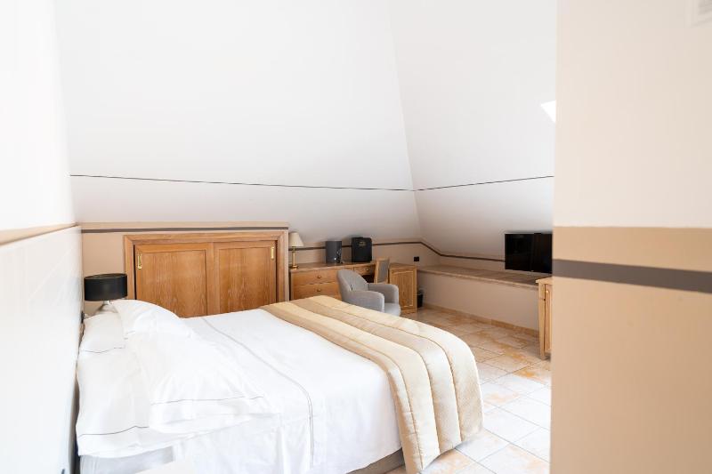Comfort Double or Twin Room with City View - SPA Package image 4