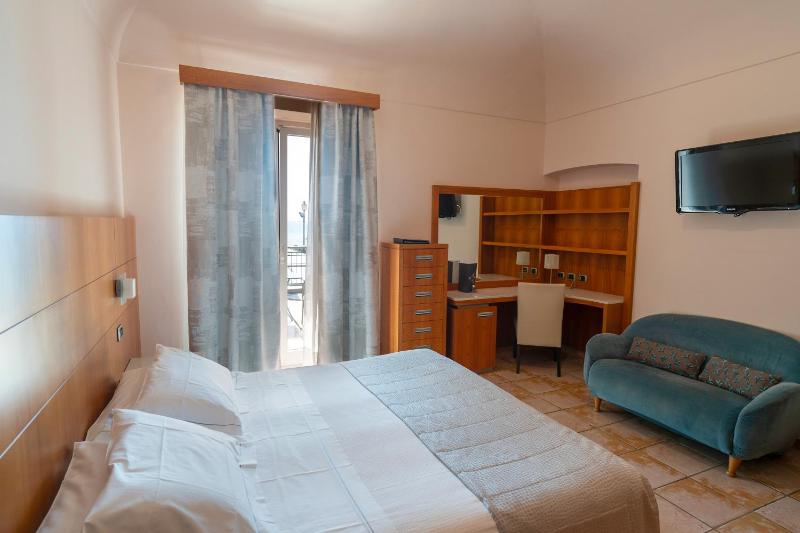Comfort Double or Twin Room with Sea View - SPA Package image 2