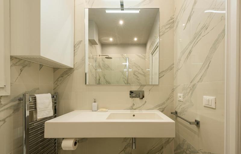 Ponte Vecchio Deluxe Apartments - image 15