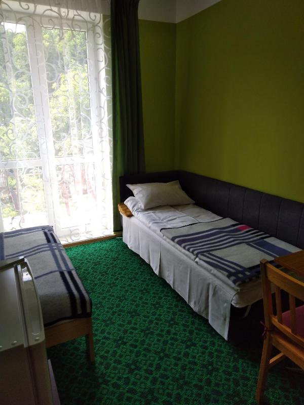 Triple Room with Balcony image 3