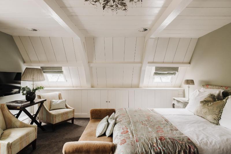 Quadruple Room image 3