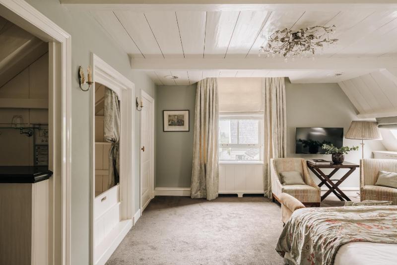 Quadruple Room image 1