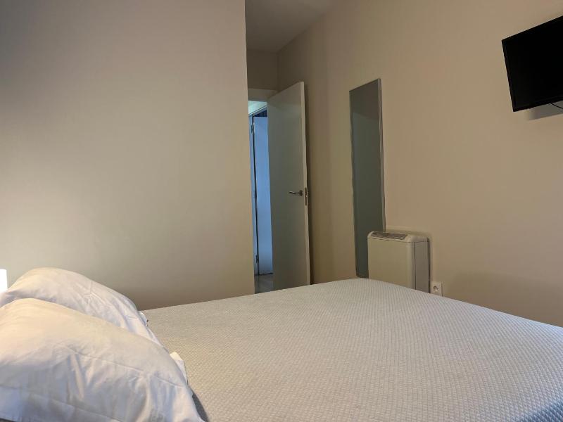 Large Two-Bedroom Apartment image 4