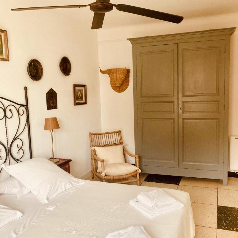 Double Room with Sea View image 3