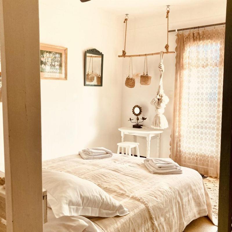 Double Room with Terrace and Sea View   image 2