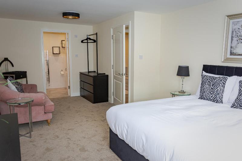 Mode Apartments Winter Gardens Blackpool - image 29