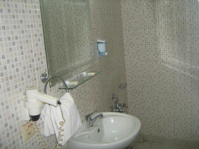 Family Room image 2