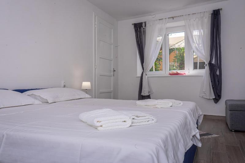 Eleonora Apartments Free Parking Garden & 5 Min to Beach - image 30