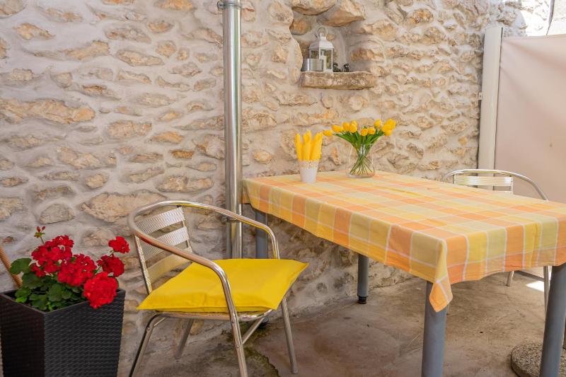 Eleonora Apartments Free Parking Garden & 5 Min to Beach - image 25