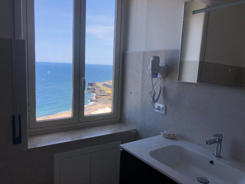 Seascape Rooms - image 28