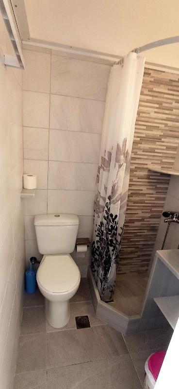 Studio Apartment image 2