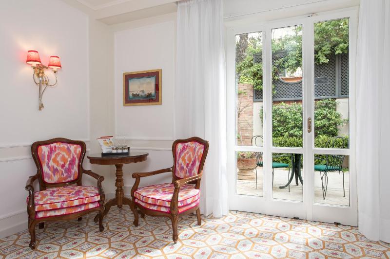 Standard Double or Twin Room image 3