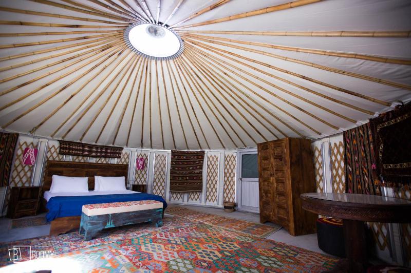 Roomy Yurts Gulmit Hunza - image 10