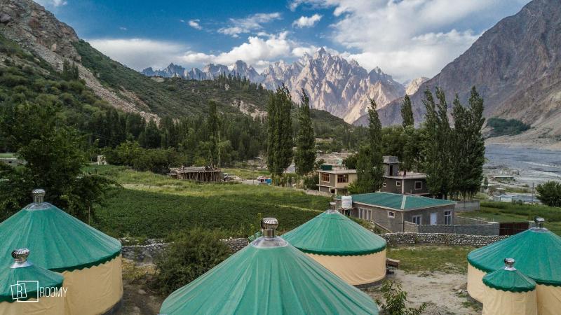 Roomy Yurts Gulmit Hunza - image 11