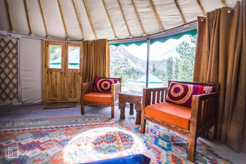 Roomy Yurts Gulmit Hunza - image 3