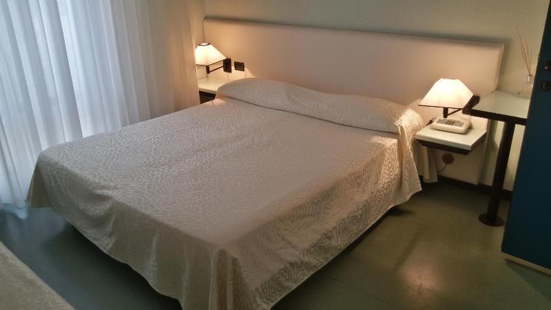 Standard Double or Twin Room image 3