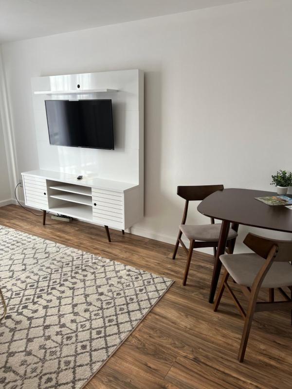 Deluxe King Suite image 3