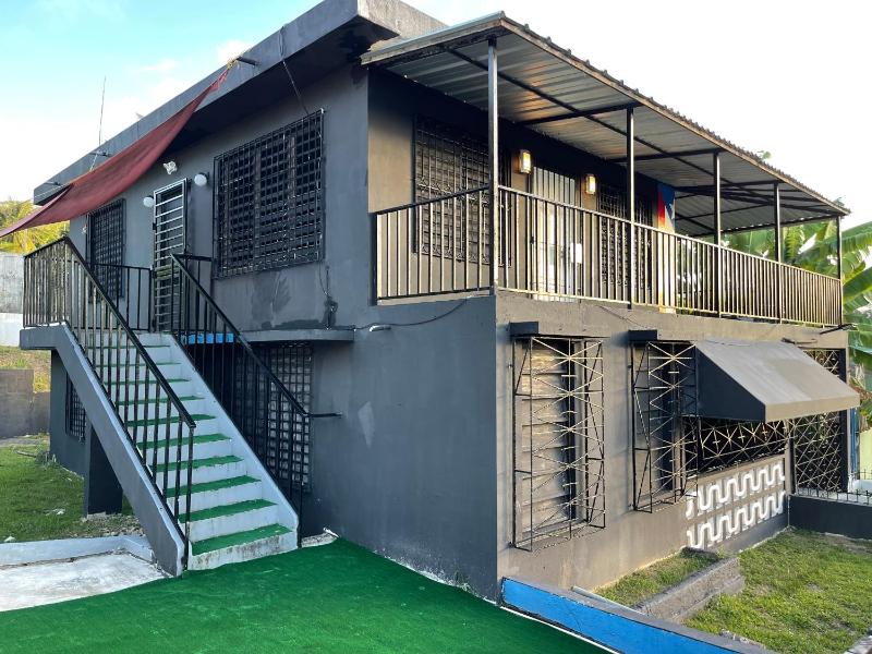 Three-Bedroom House image 2