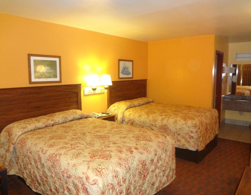 Double Room with Two Full Beds - Non Smoking image 1