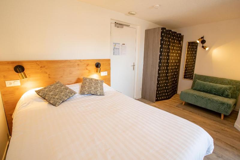 Double Room image 1