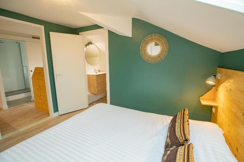 Comfort Triple Room image 1