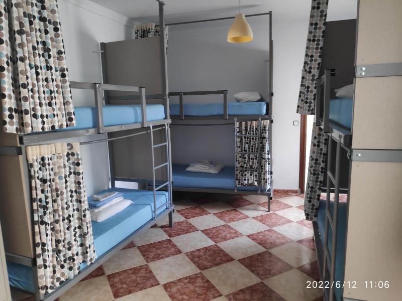Bed in 10-Bed Mixed Dormitory Room image 3