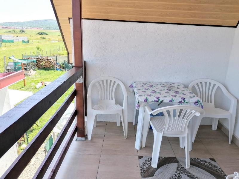 Triple Room with Balcony image 1
