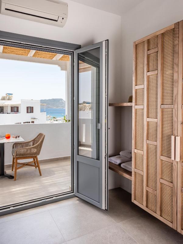 Premium Suite with Sea View image 4