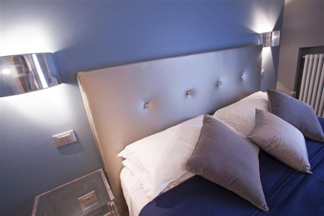 Superior Triple Room image 2