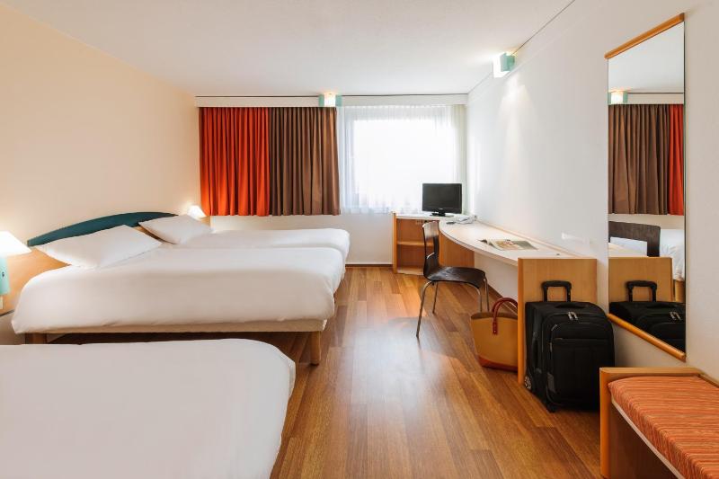 Ibis Berlin Messe - image 12