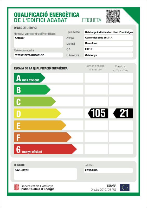 Deluxe Five-Bedroom Apartment image 2