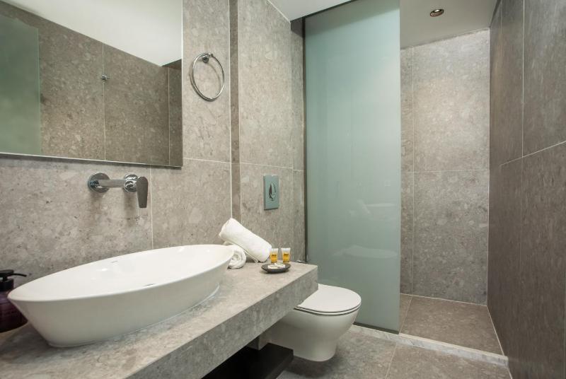 Executive Suite image 1