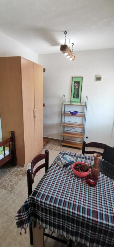 Studio with Balcony image 1