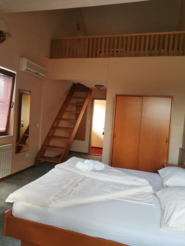 Triple Room image 4