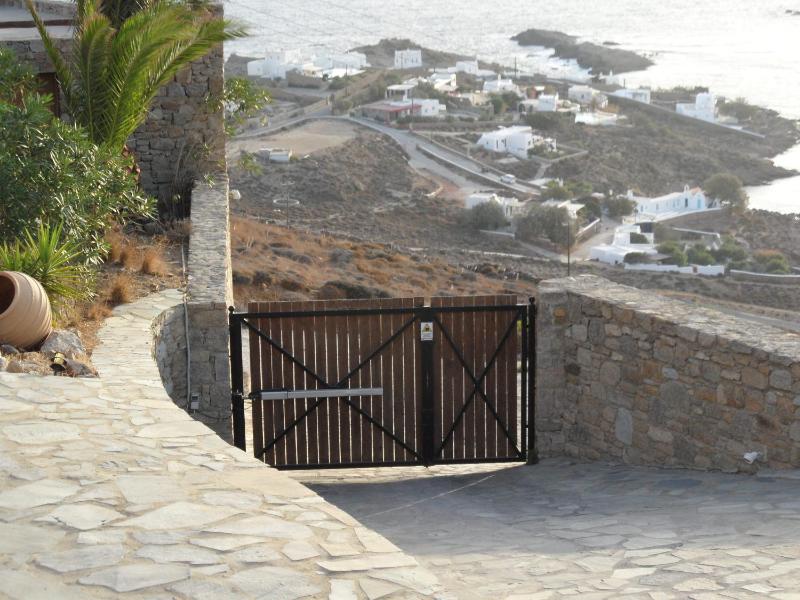 Three-Bedroom Villa image 1