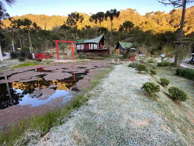 Pousada Jardim do Buda com Café e Piscina - image 24