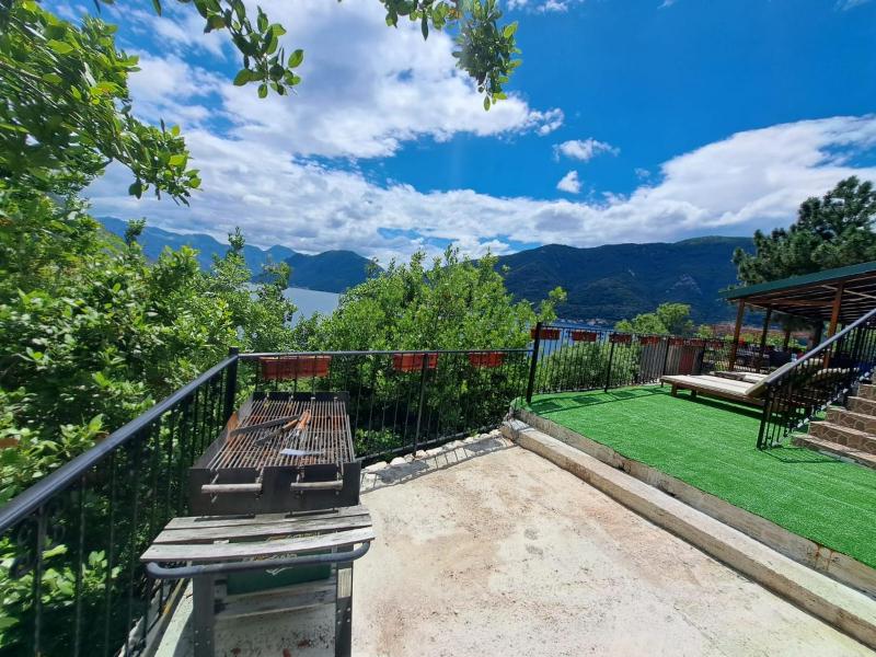 Villa - Beach Front image 4