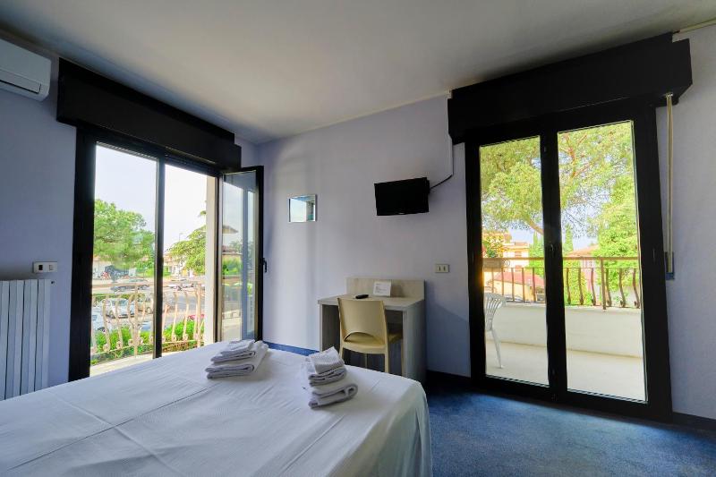 HOTEL VITTORIA - image 42