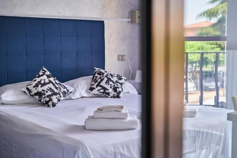 HOTEL VITTORIA - image 11