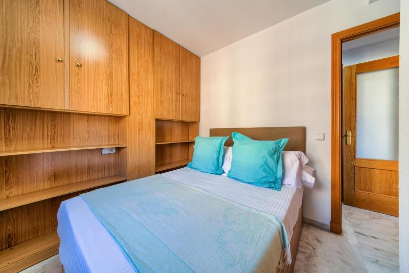 Holidays2Malaga Ayala 450 mts from beach & Terrace - image 4