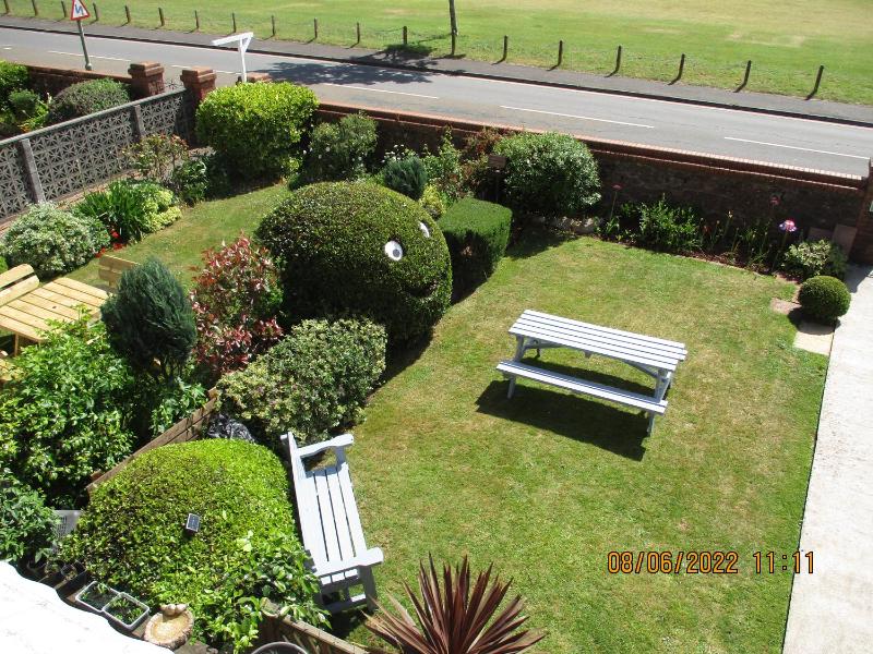 Double Room with Balcony and Sea View image 2