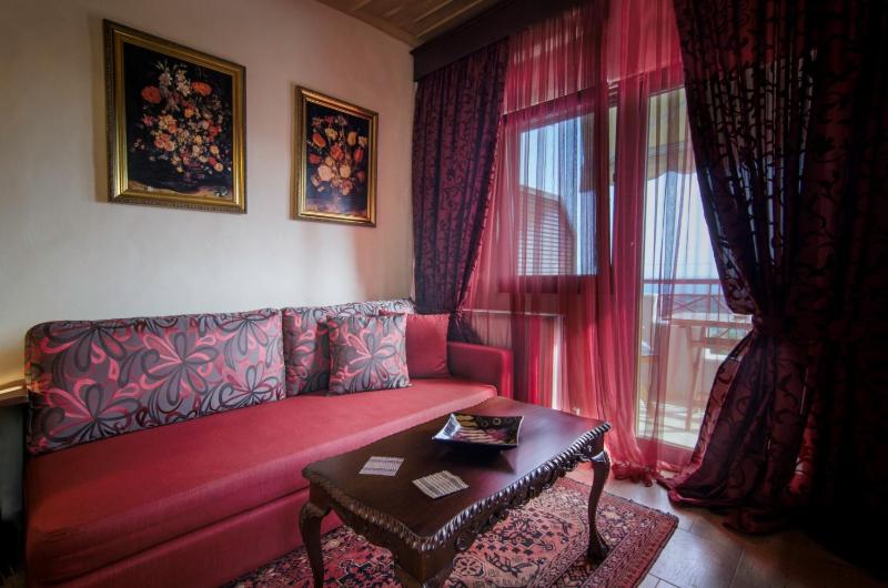 Panorama Exclusive Suites - image 28