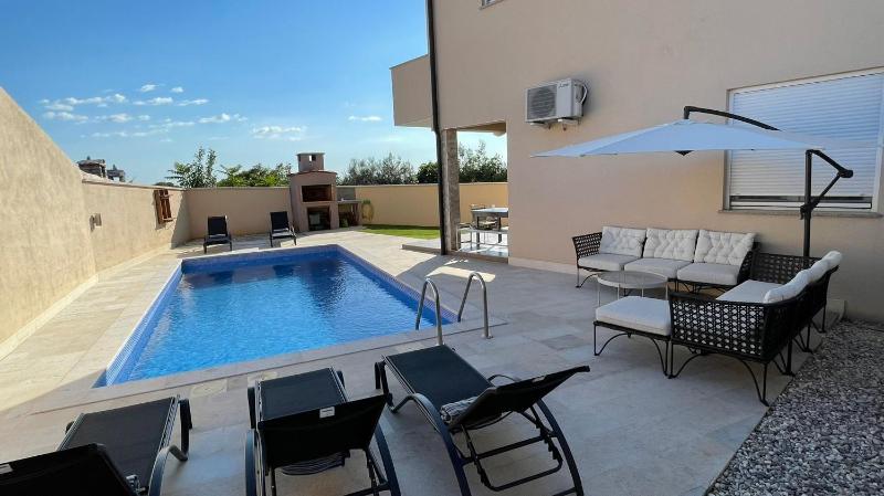 Villa Queen Jelena - image 28
