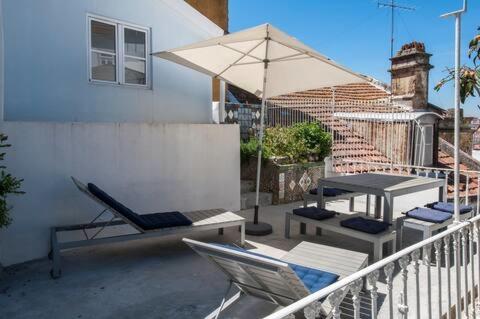 Apartment with Terrace image 2