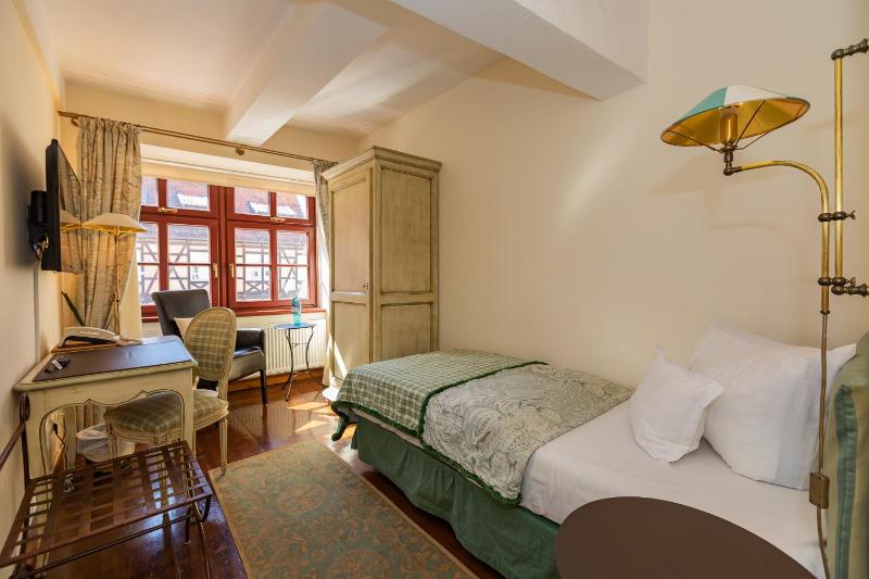 Single Room image 1