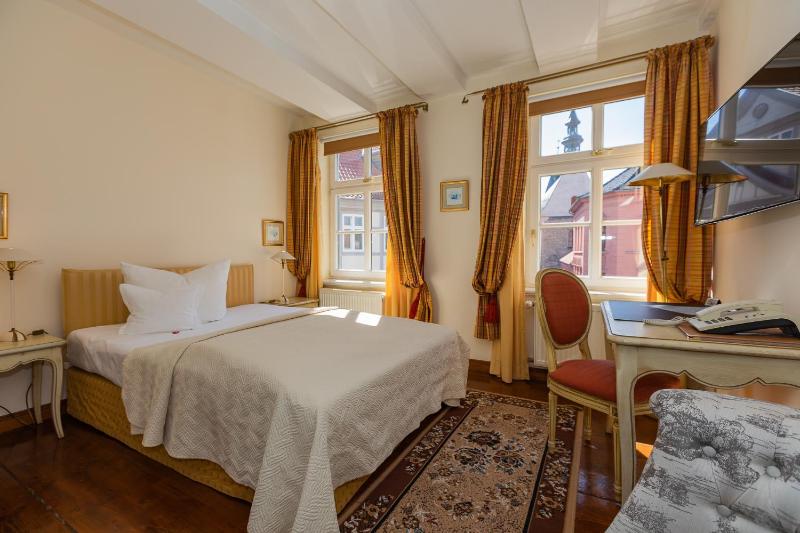 Kleines Doppelzimmer - Französisches Bett (140cm breit) - keine Hunde erlaubt image 4
